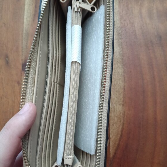 NWT Nine West Verna SLG Zip Around Wallet Sable Logo Floral Print - Picture 5 of 5